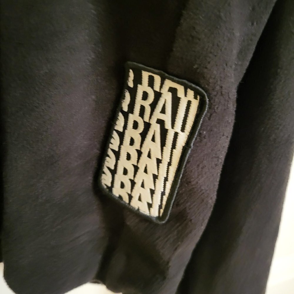 Rains Soft Fleece W Cropped Black Sweatshirt NWT Size: SMALL - Picture 4 of 7